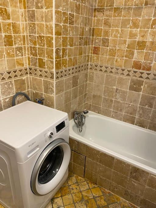 Grasse : Centre Ville Superbe Appartement 2 Chambres Εξωτερικό φωτογραφία